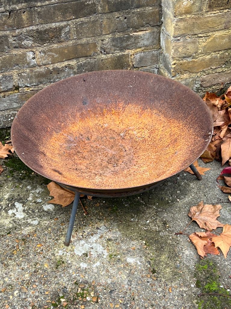 image for Free metal fire pit 