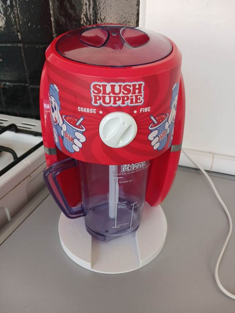 Slush puppie machine