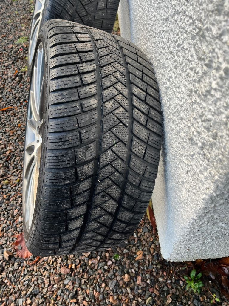 Mercedes 20” AMG alloy wheels