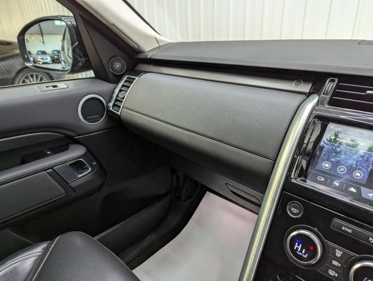 2017 Land Rover Discovery 3.0 Discovery HSE TD6 Auto 4WD 5dr SUV Diesel Automatic