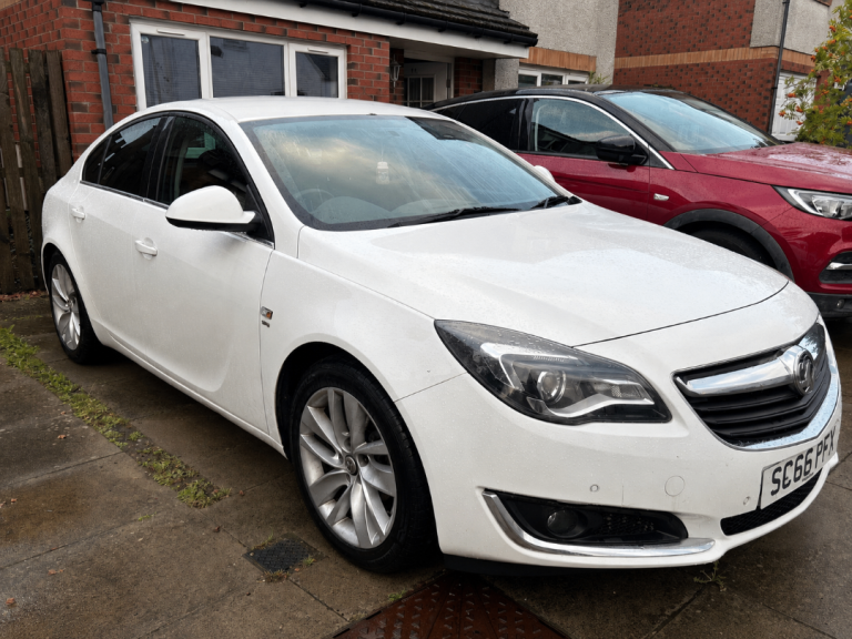 Vauxhall, INSIGNIA, Hatchback, 2016, Manual, 1956 (cc), 5 doors
