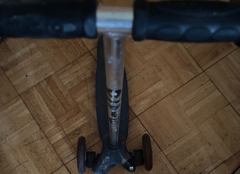 Small scooter 
