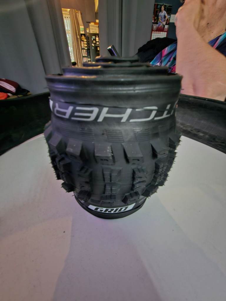 Specialized Butcher Grid PAIR. BRAND NEW 27.5 X 2.3