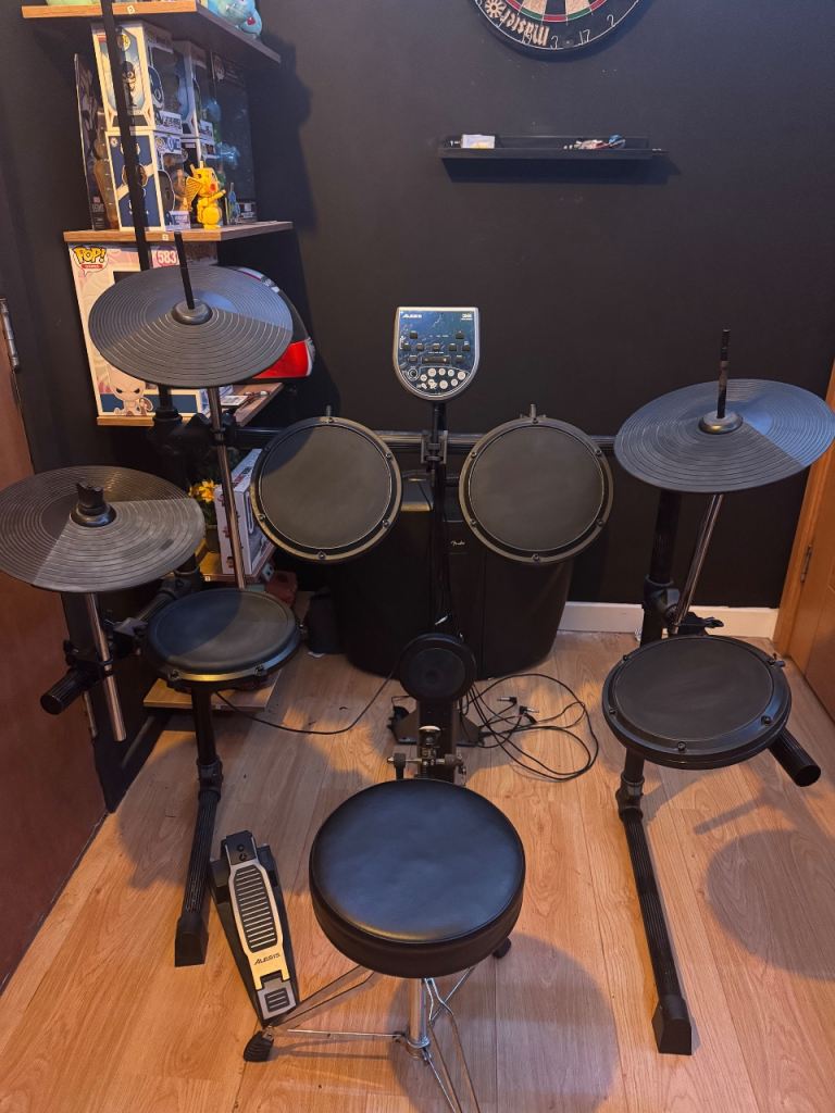 Alesis DM6 electric drum kit 