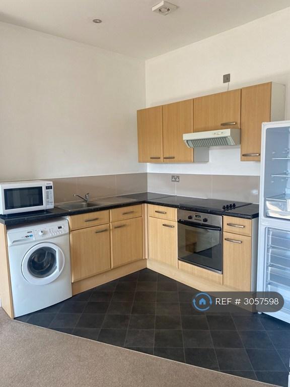 2 bedroom flat in Jade Mews, Portsmouth, PO2 (2 bed) (#3057598)