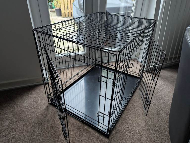 Ellie-Bo Black steel dog crate den