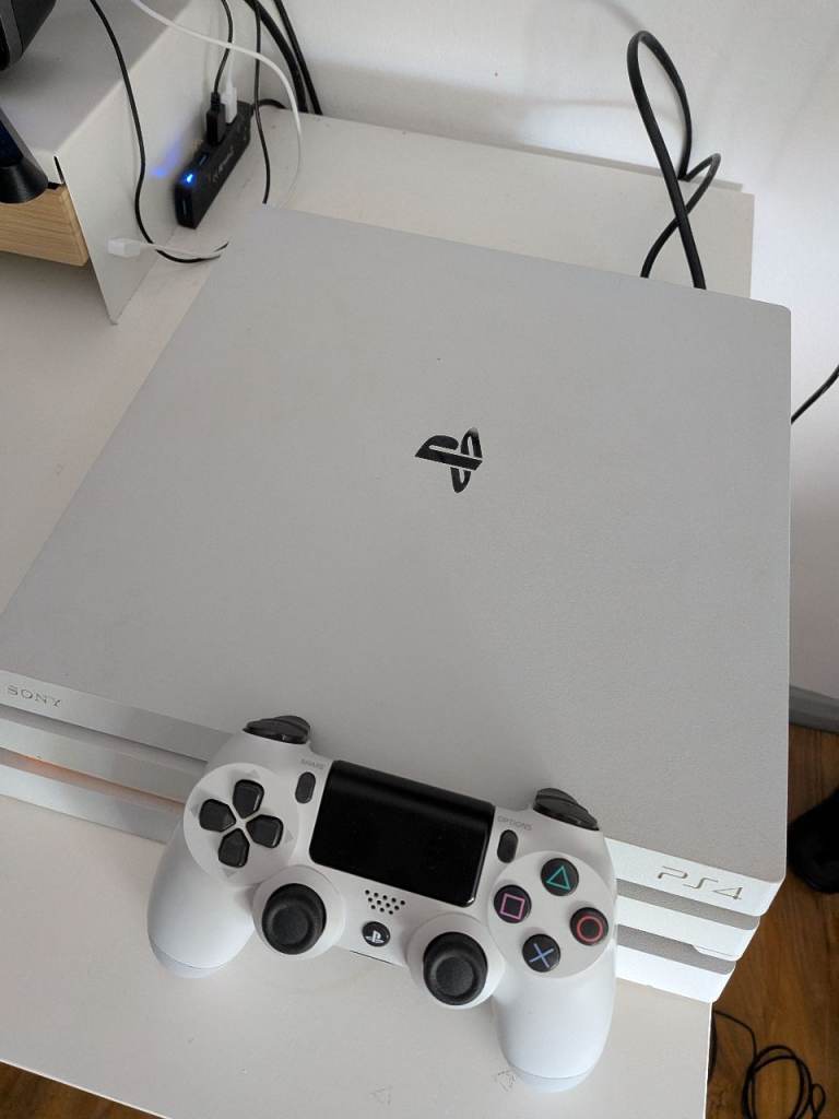 Playstation 4 Pro *LOW FIRMWARE* 