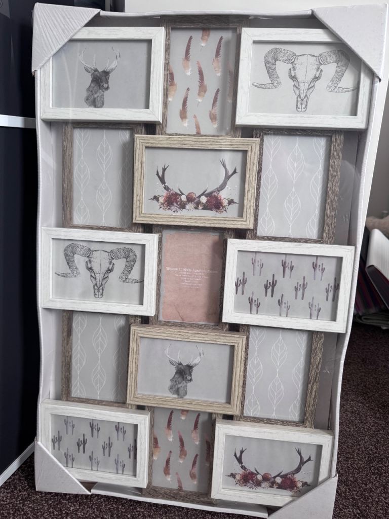 Multi-frame wooded photo frame