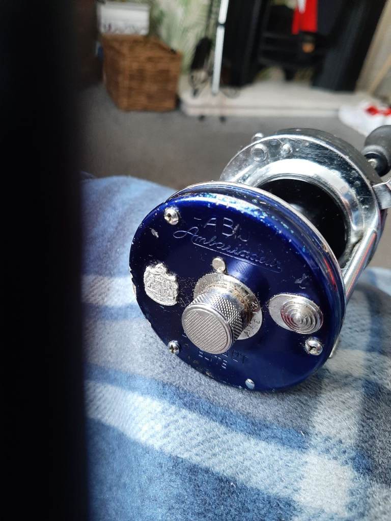 Fishing reel