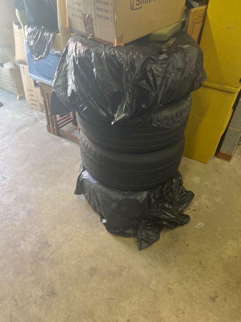 Used tyre with Rims