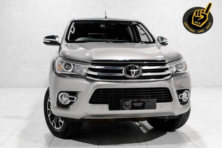 2017 Toyota Hilux 2.4 D-4D Invincible X Pickup Double Cab 4dr Diesel Auto 4WD Euro 6 (TSS, 3. PIC...