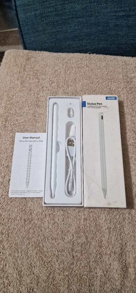 Active Magnetic Stylus Pen for iPad/iPad Pro - versions of 2018 & later - White