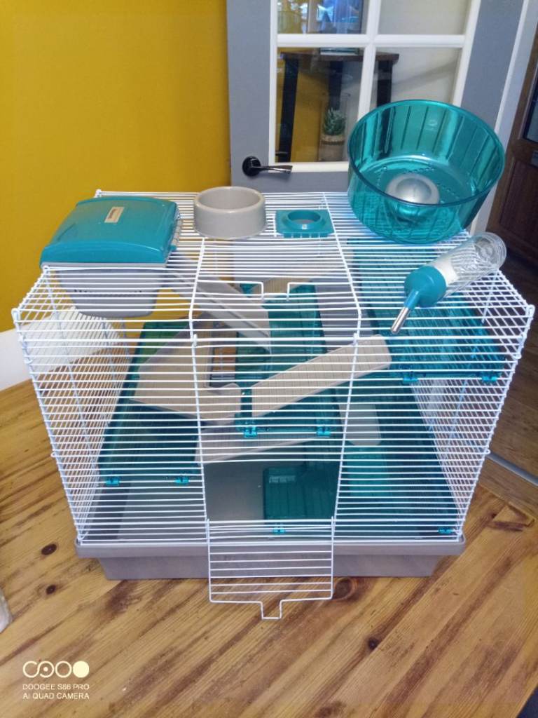 2 x large cages, 1 brand new complete with everything you need