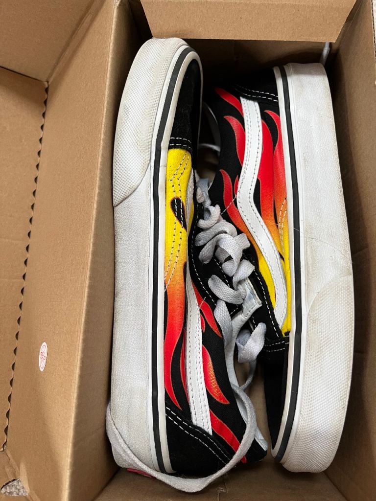 Kids vans “fire”