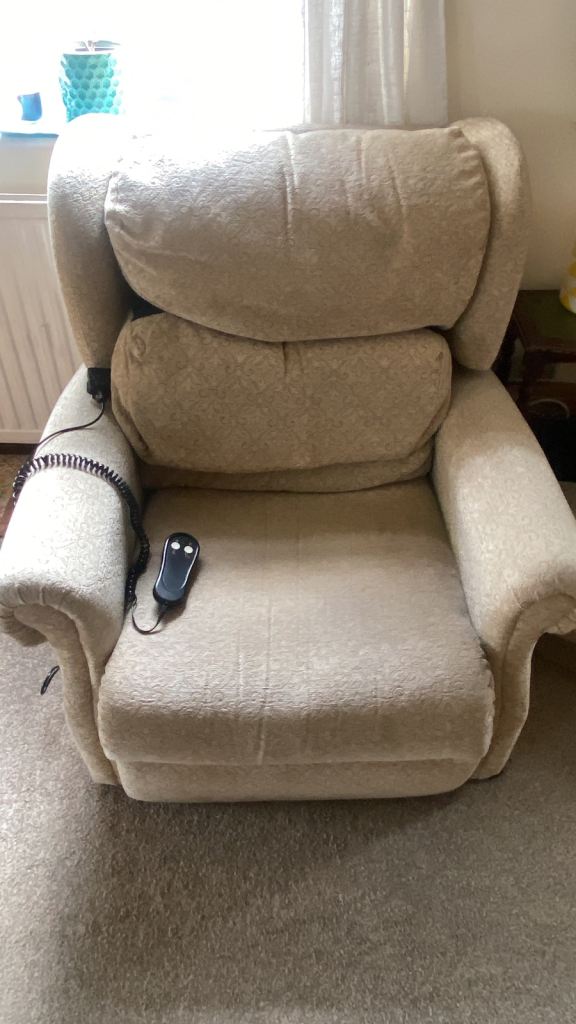 Cream Recliner Armchair with Remote Control – Good Condition