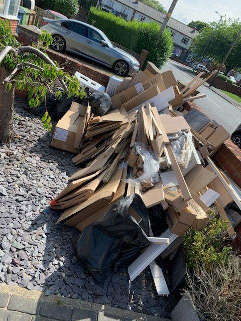 DA Removals Rubbish waste management man with van cheaper than a skip hire