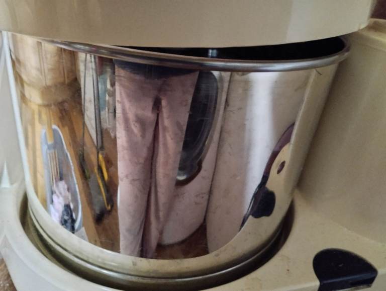 Indian wet grinder -2 litres. In good condition 