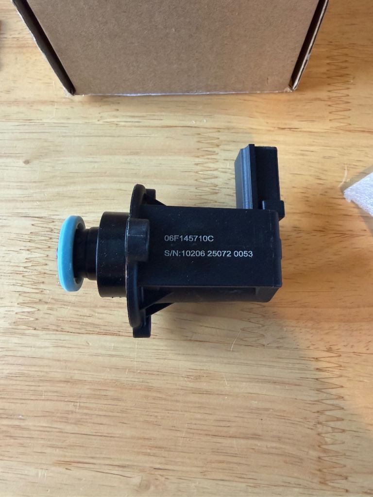 Turbo charger diverter bypass valve