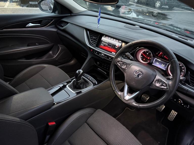 2017 Vauxhall Insignia 1.6 Turbo D ecoTec [136] SRi Nav 5dr HATCHBACK Diesel Manual