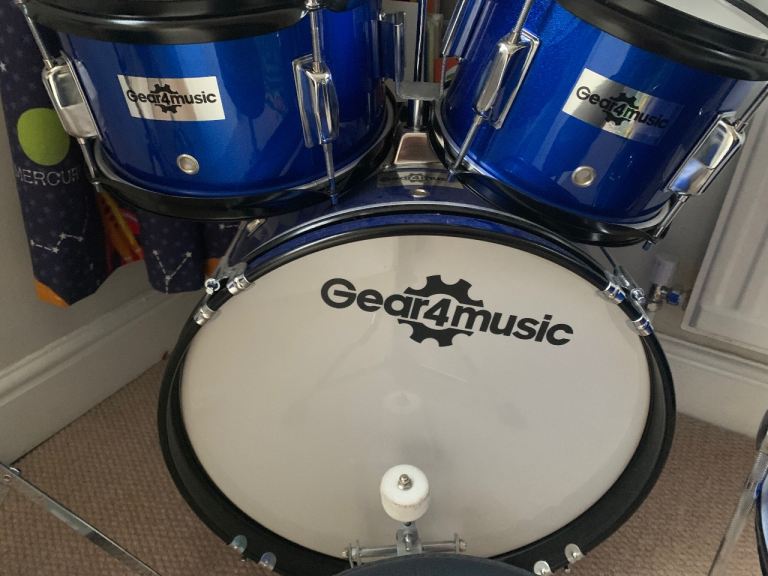 Excellent condition Junior 5 Piece Drum Kit by Gear4music, Blue