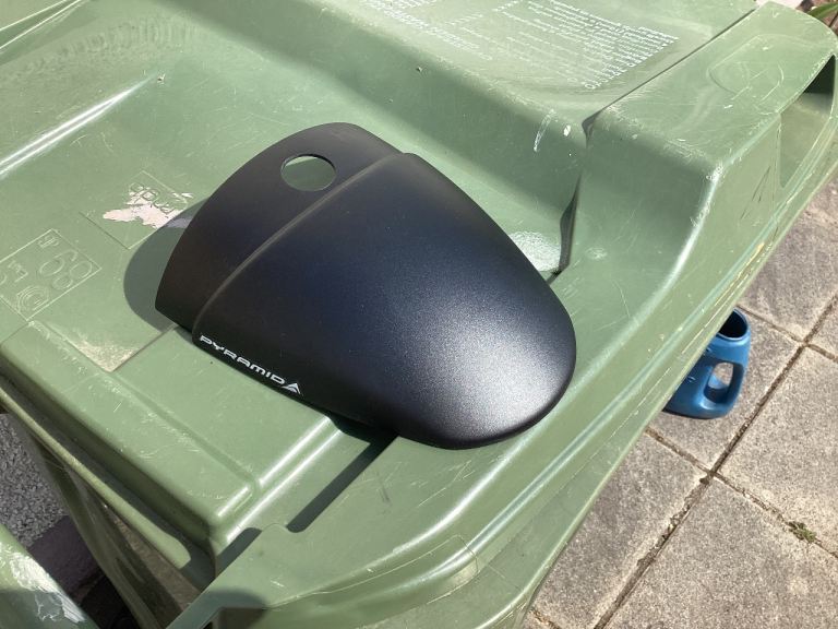 Front mudguard hugger