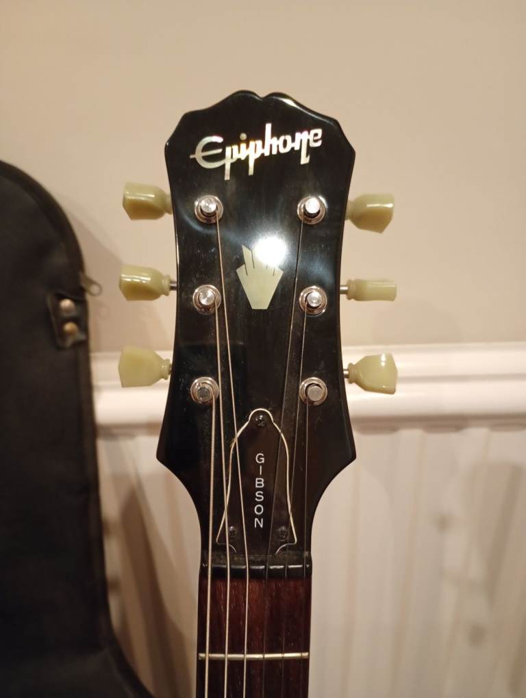 Epiphone guitar and amp