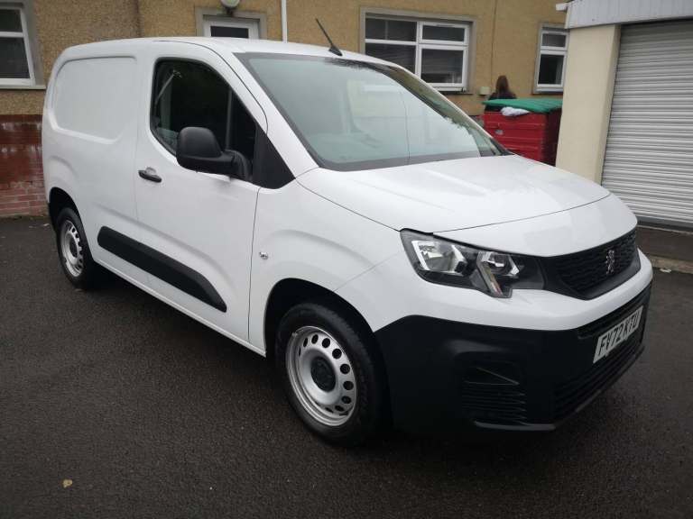 2023 Peugeot Partner 1000 1.5 BlueHDi 100 Professional Premium + Van PANEL VAN DIESEL Manual