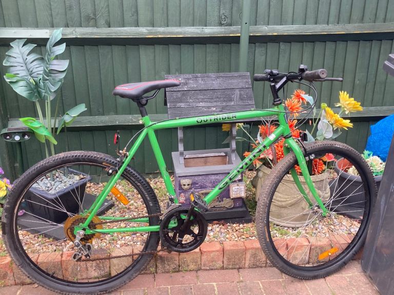 Adults 20” mountain bike £40 isleworth 