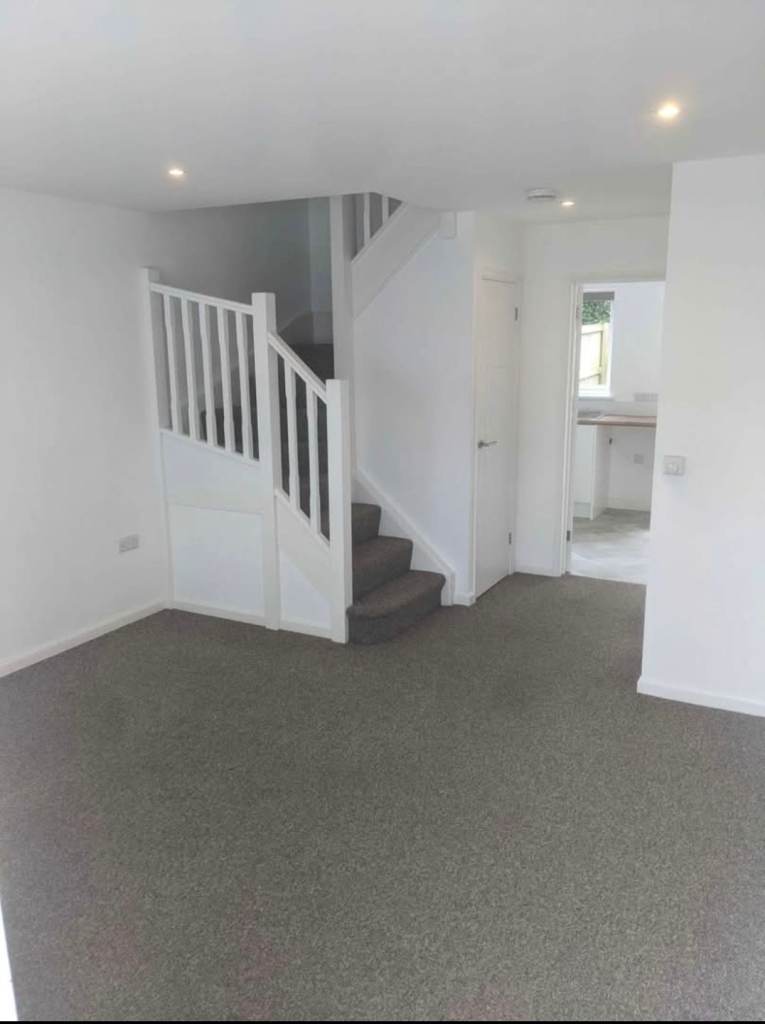 2 bedroom property available