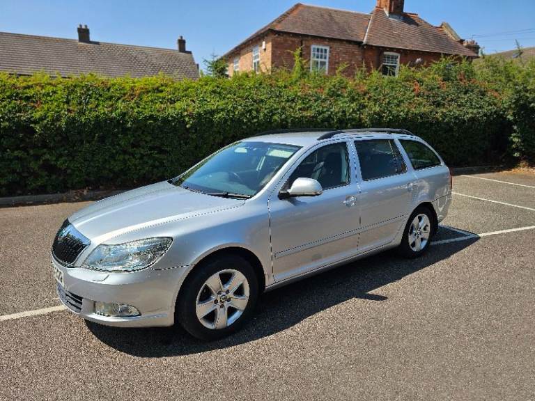Skoda, OCTAVIA, Estate, 2011, Manual, 1390 (cc), 5 doors