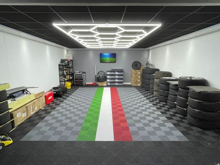 Lights for Garage Gym Barber Shop Salon Tattoo Parlour