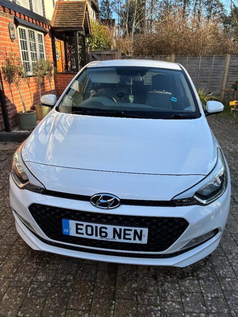 Hyundai i20 1.4 CRDi SE 2015 - Low mileage 50k - Economical Euro 6 5dr Diesel 