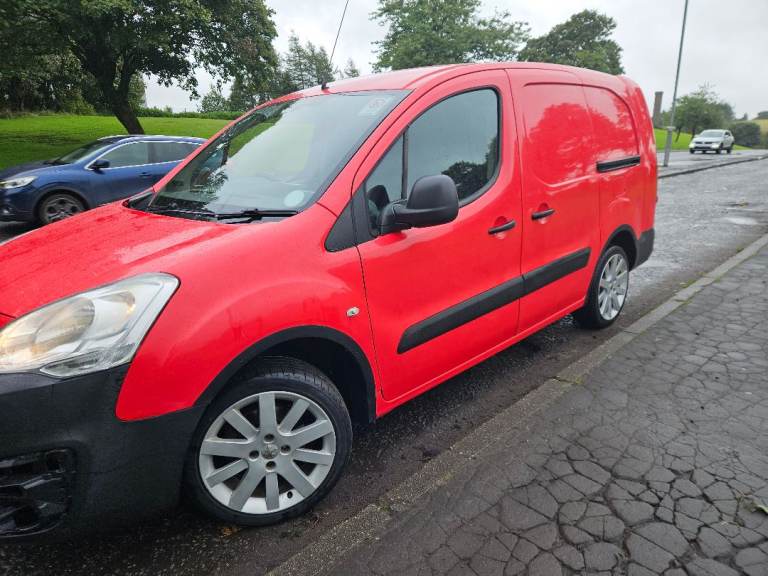 66/ reg Peugeot partner 1.6 hdi lwb fsh ulez comp sim connect berlingo caddy kangoo