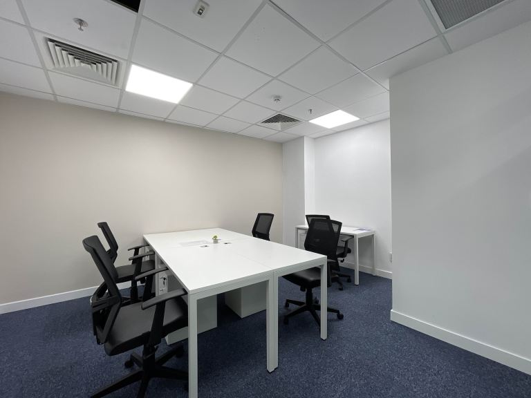 Large Office for Up to 50 Desks in CHEPSTOW NP165UH - Ready to Use