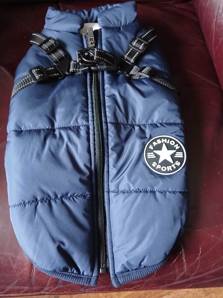 DOGGYKINGS Fashion Sports dog coat Size 2XL.BRAND NEW Waterproof dog coat 