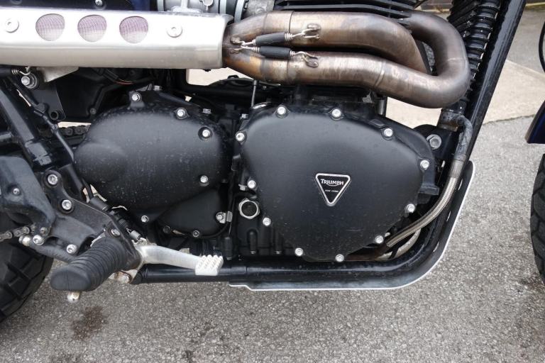 Triumph Bonneville BONNEVILLE SCRAMBLER 2016/66