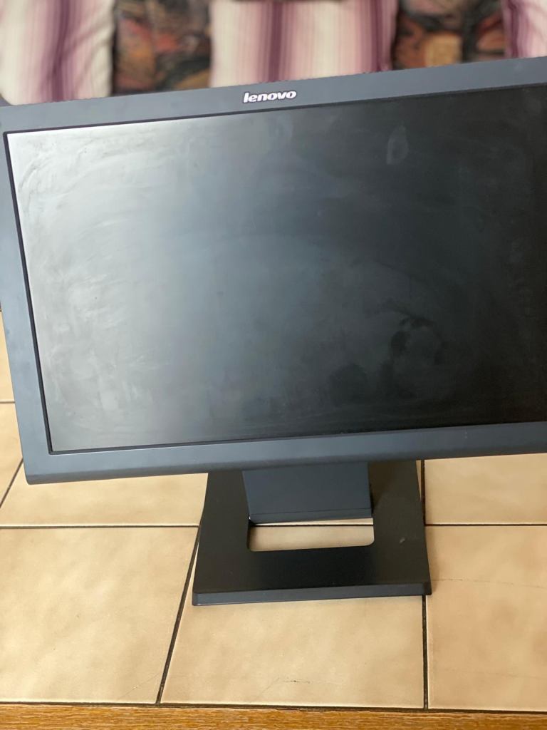 Lenovo Monitor 19 inch Screen ThinkVision With Stand
