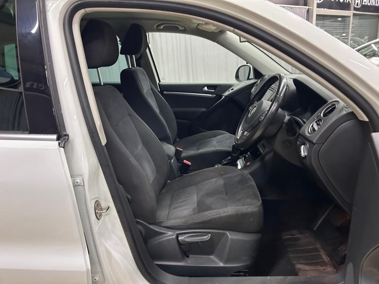 2015 Volkswagen Tiguan 2.0 TDi BlueMotion Tech Match 4MOTION 5dr 150 DSG ESTATE Diesel Automatic