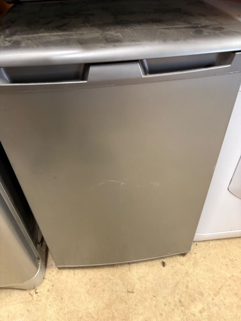 Beko larder fridge in silver. Very clean. L54135