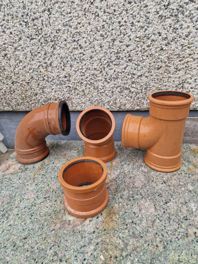 Soil pipe gear