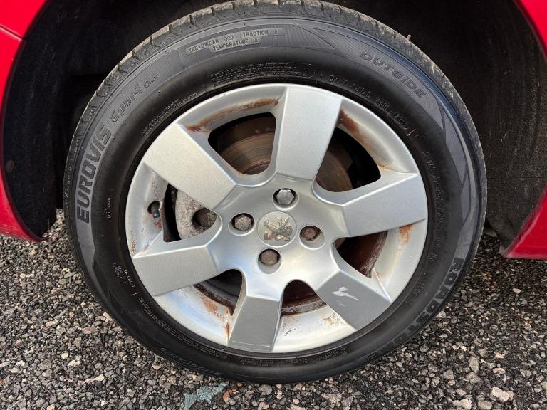 2011 Peugeot 5008 1.6 HDI FAP 112 Family Estate Diesel Manual