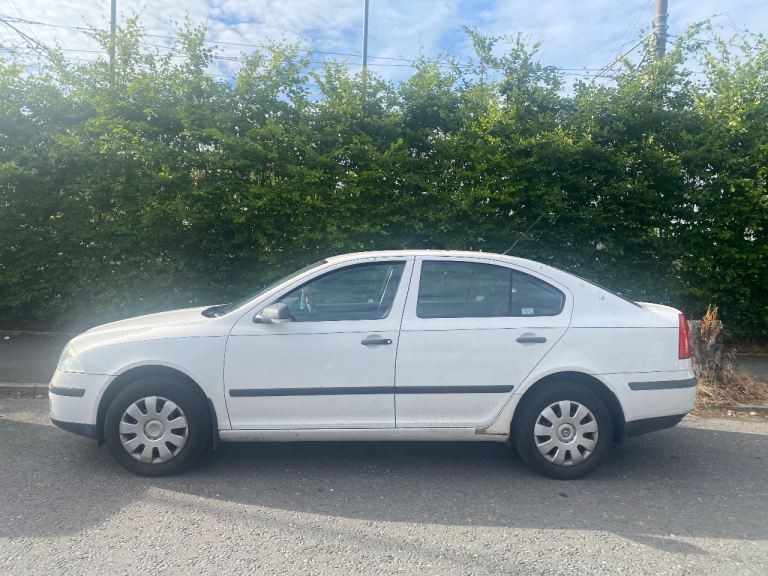 Skoda, OCTAVIA, Saloon, 2004, Manual, 1390 (cc), 5 doors