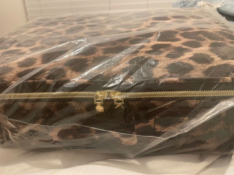 Cosmetic Bag with Light Mirror