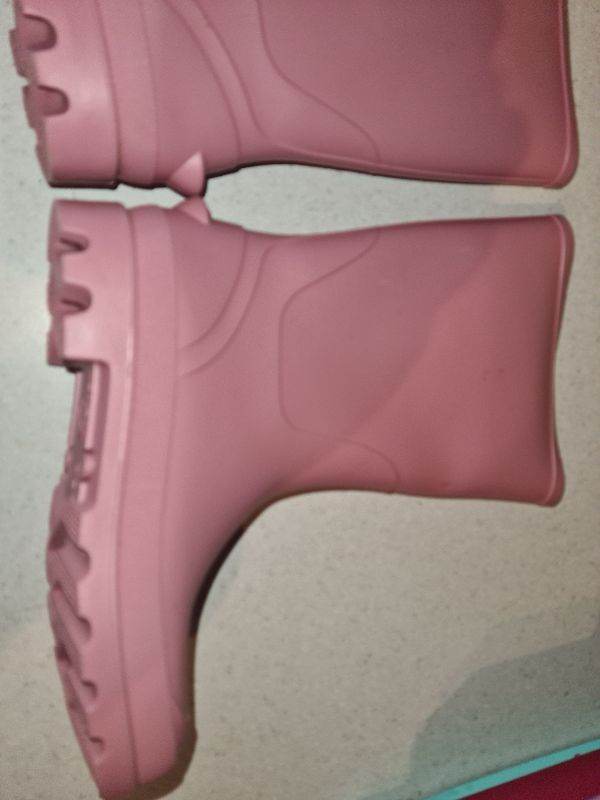 Pink wellies uk1 very good condition 1st 2c will buy 