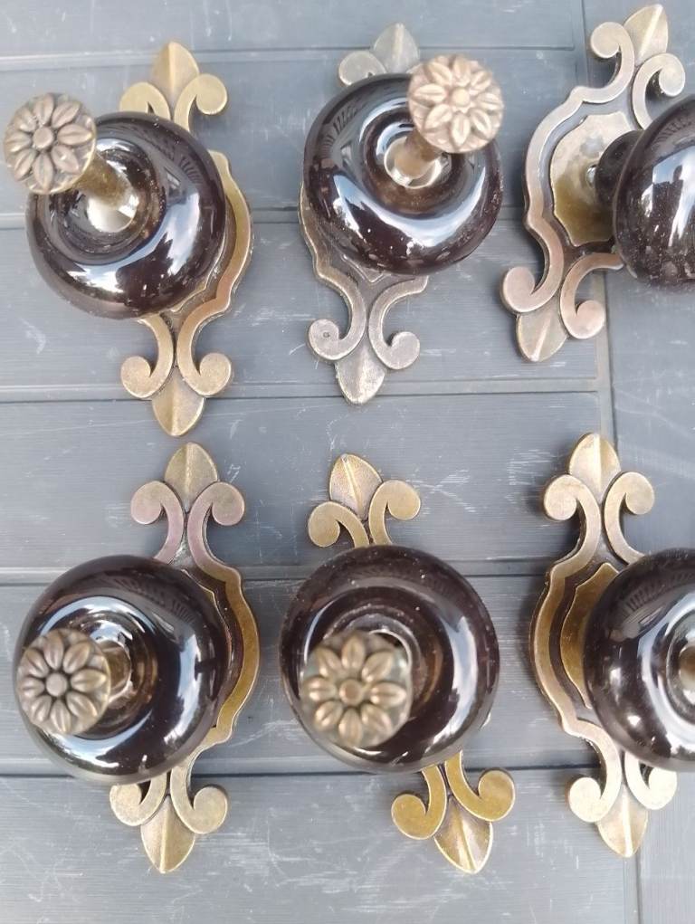 Cupboard knobs 