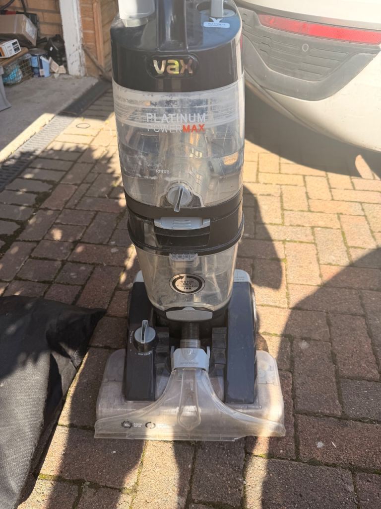 Vax Platinum Power Max Carpet Cleaner – Good Condition