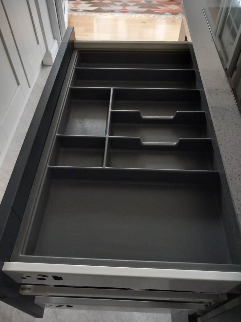 Kitchen Drawer Organiser – Grey Plastic, As Good As New