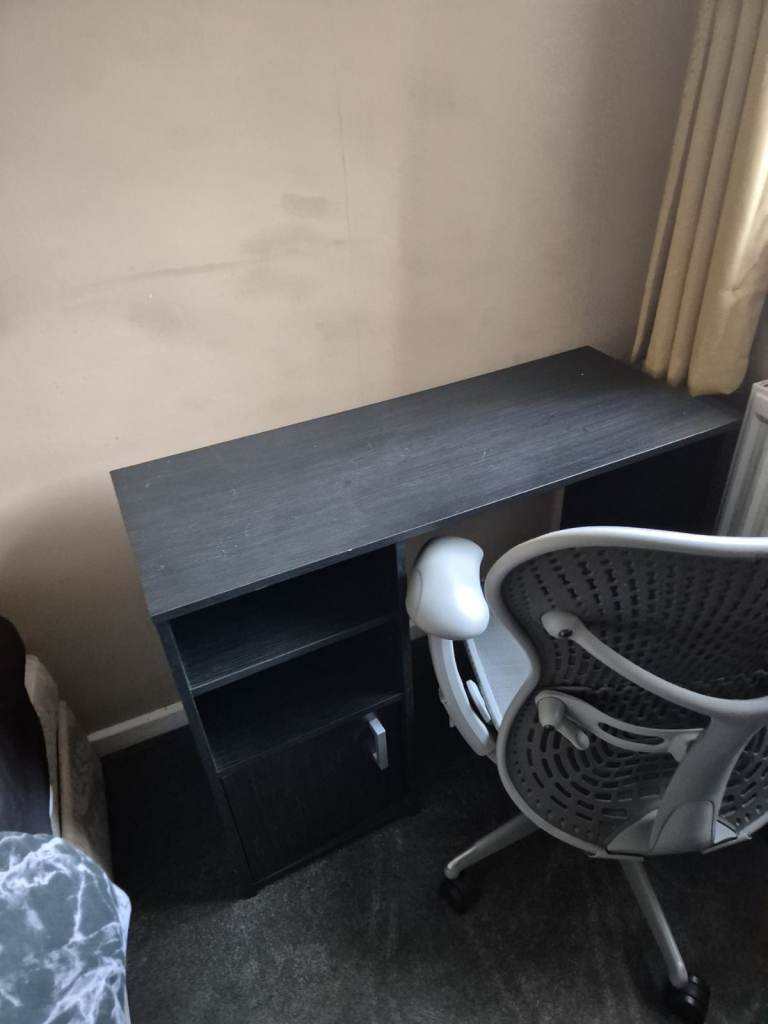 Single room to let with bus access to City center in less than 15 minutes