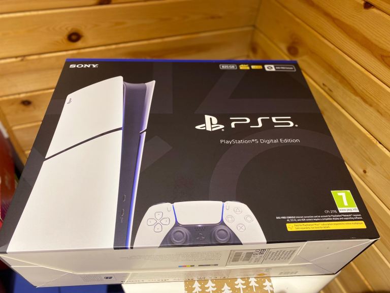 PlayStation 5 Digital Edition (Model Group – Slim) 825GB - White / Black
