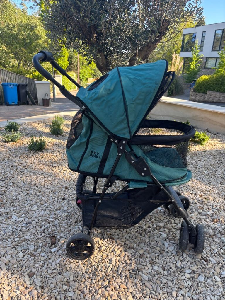 Pet Gear pushchair / stroller for dogs or cats 